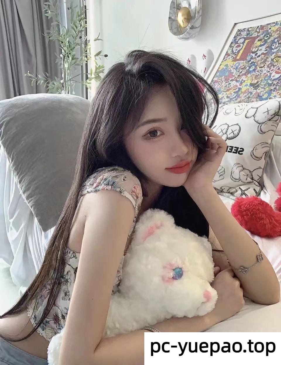 [烟台]  乖巧甜妹随意摆弄各种姿势