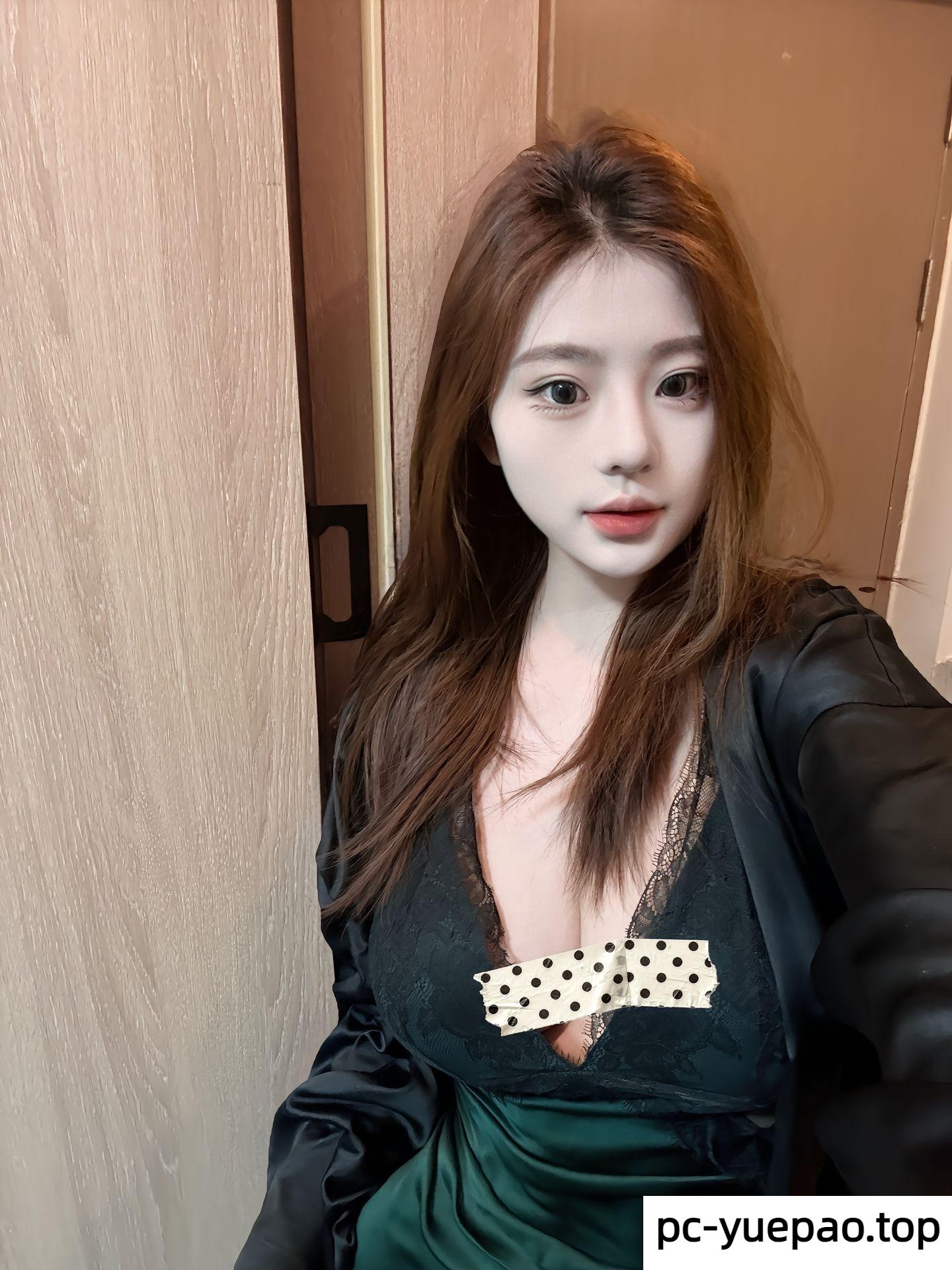 [杨浦]  杨浦大奶妹草莓尽情玩弄她
