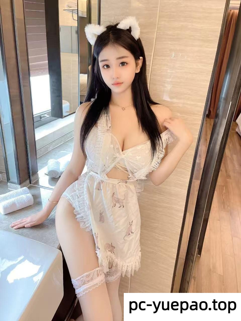 [成都]  女大制服萌妹白嫩敏感