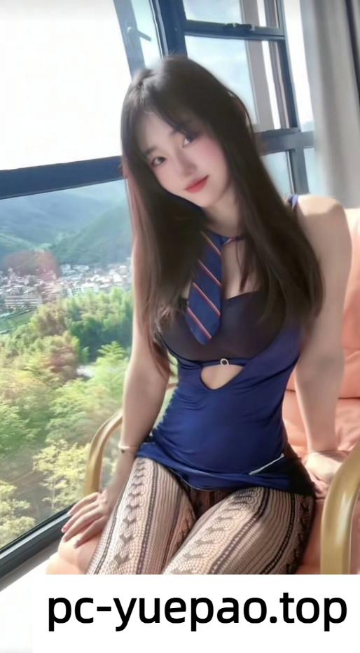 [武汉]  【武汉】制服丝袜诱惑二弟受不了