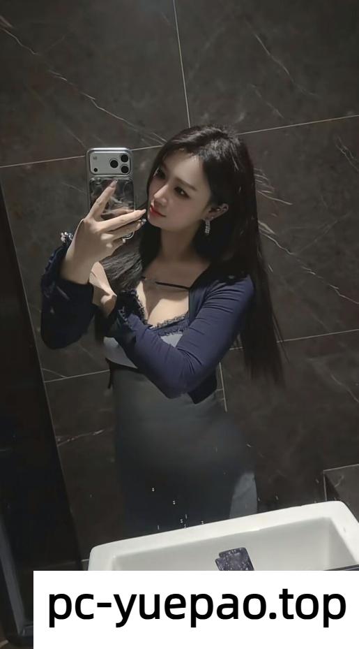 [深圳]  【深圳】老师迷人大奶摸起来舒服