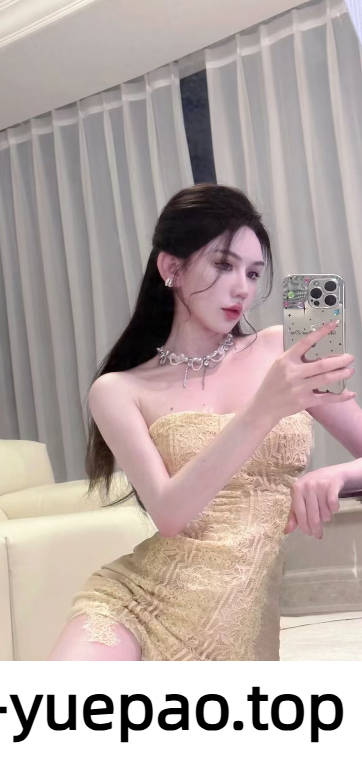 [昆明]  【官渡区】穿着性感丝袜各种诱惑极品炮架