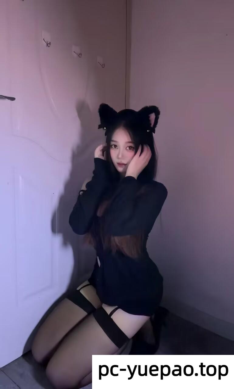 [武汉]  硚口区 风骚妹子逼紧活好色欲强 水量惊人流满床