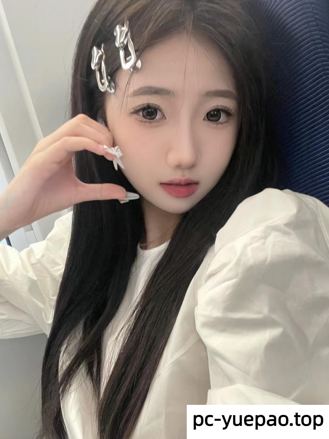 [郑州]  清纯大长腿嫩妹