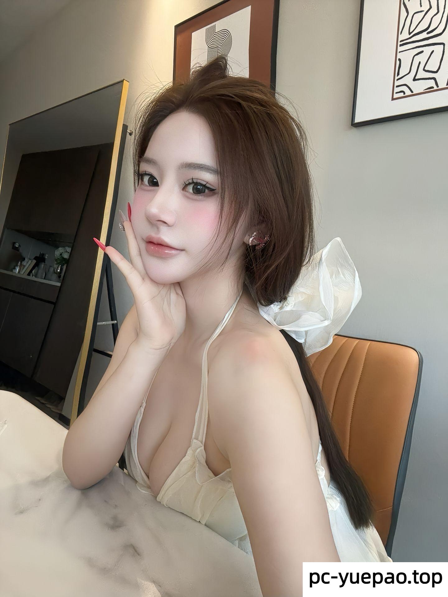 [成都]  大奶尤物一线天肥穴香喷喷