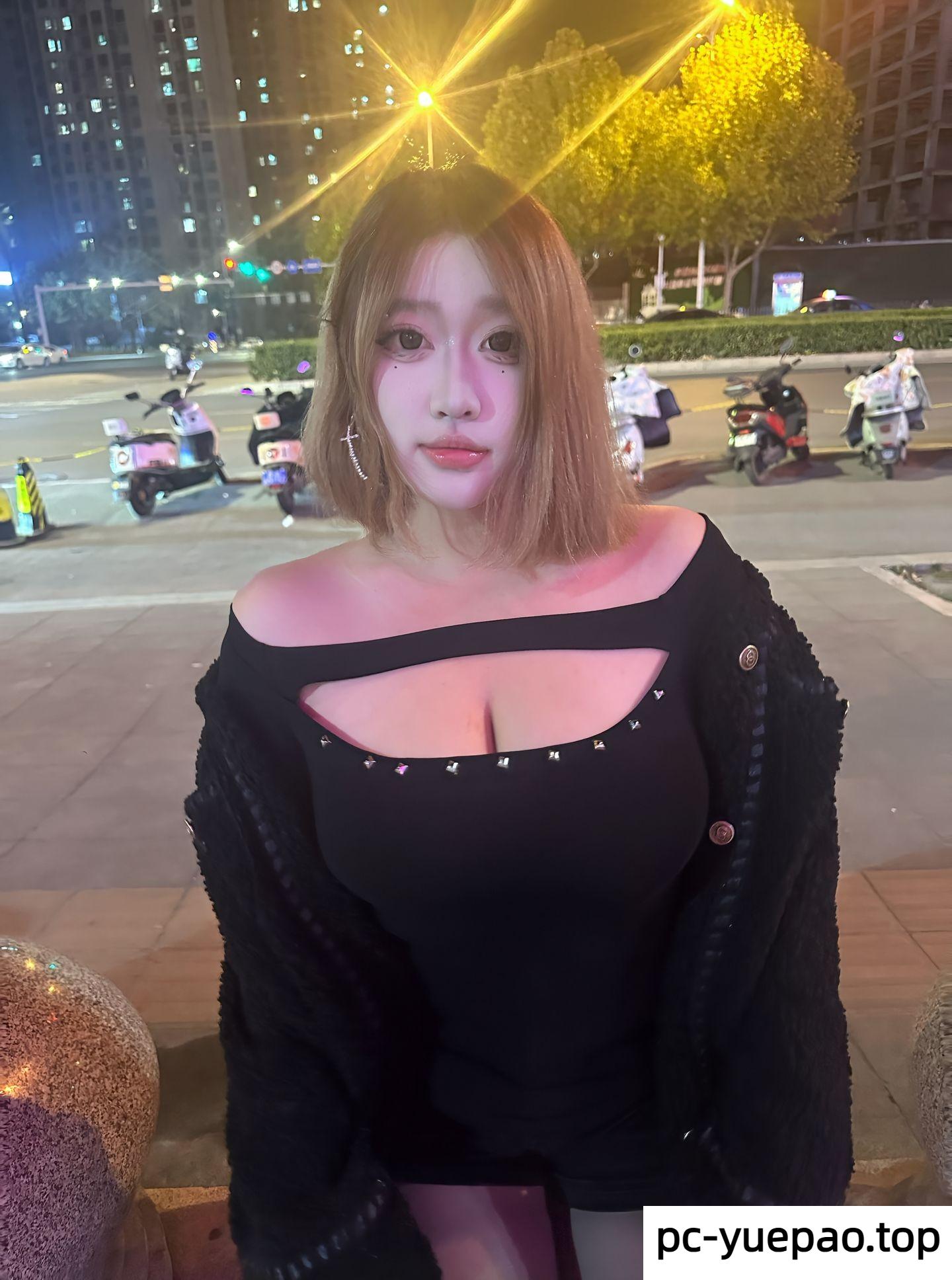 [大连]  大奶妹肥穴暖屌爽歪歪