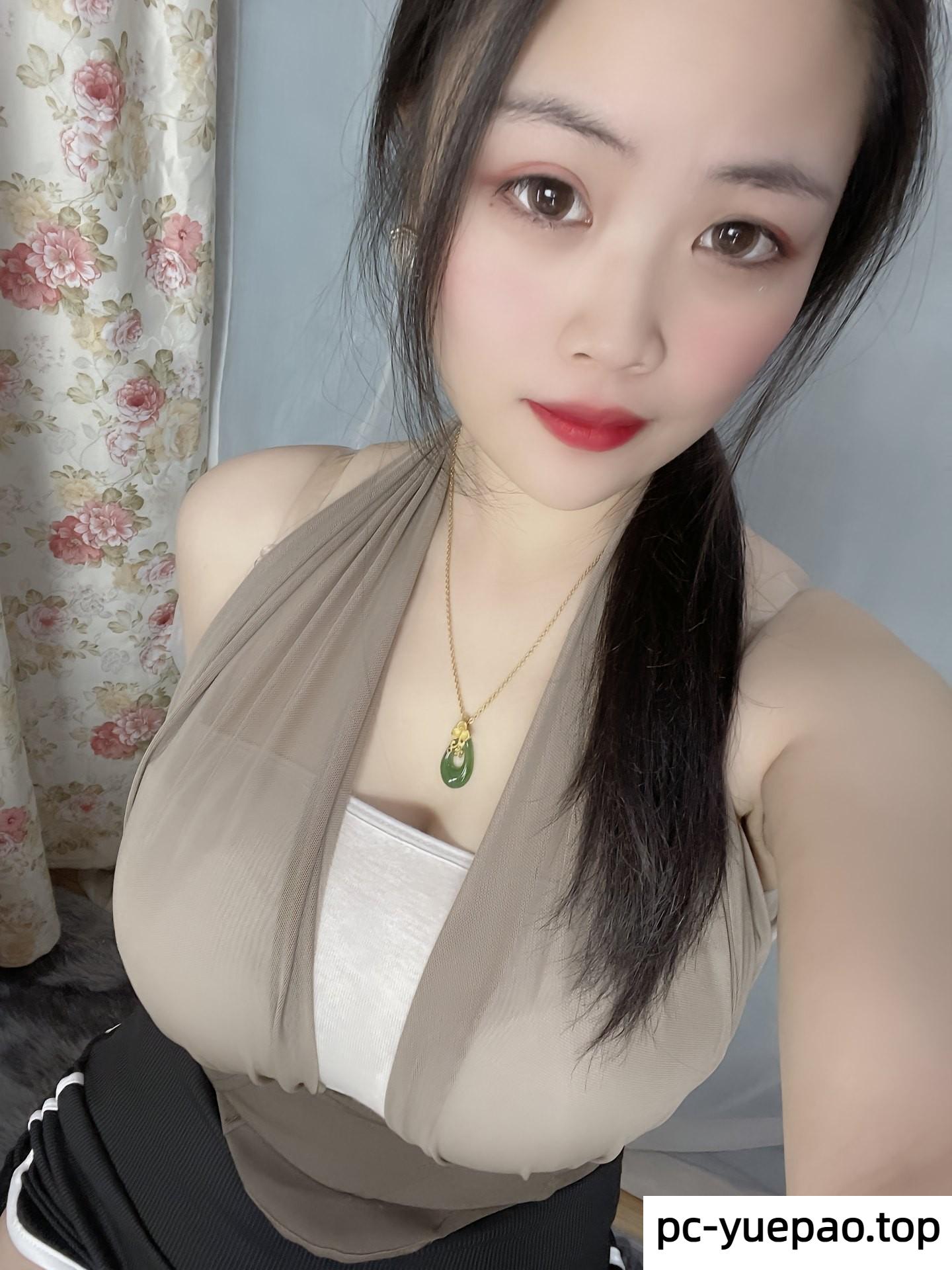 [郑州]  金水区风骚御姐的翘臀弹性十足