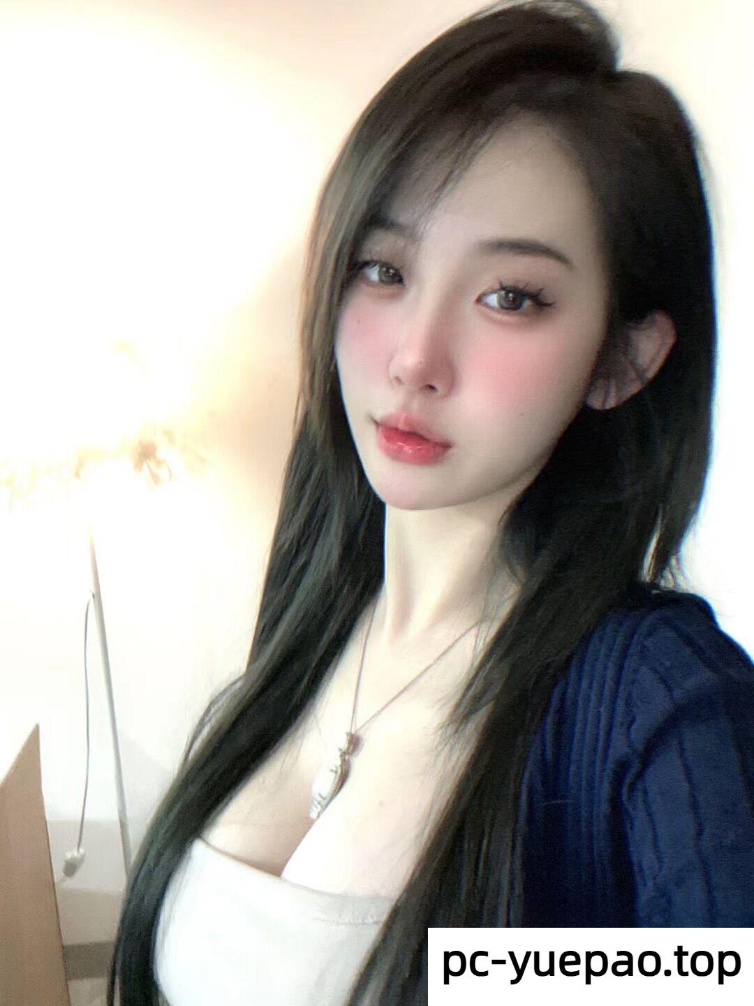 18153701858