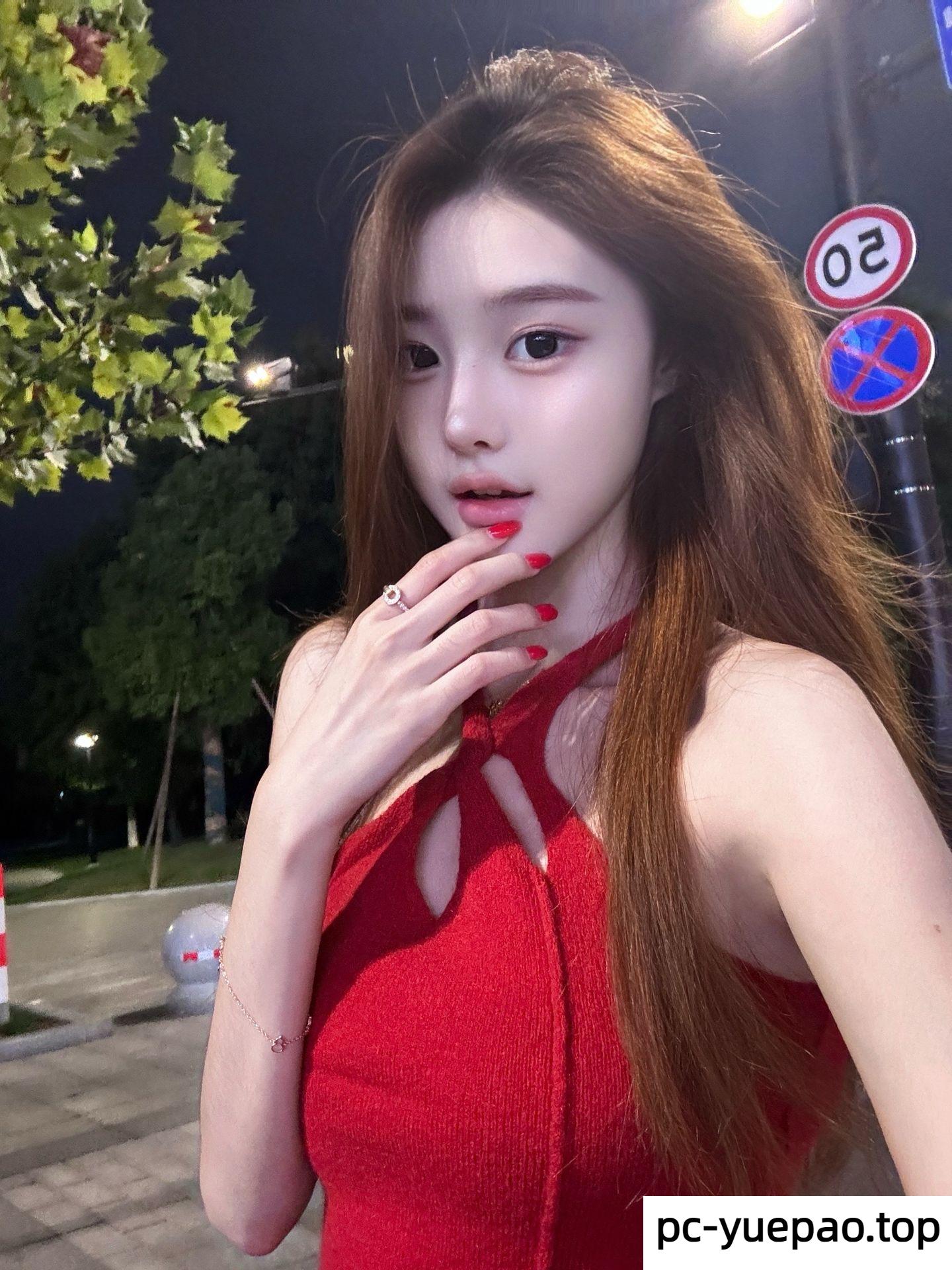 杨浦小仙女口含跳跳糖嗦屌很爽很爽