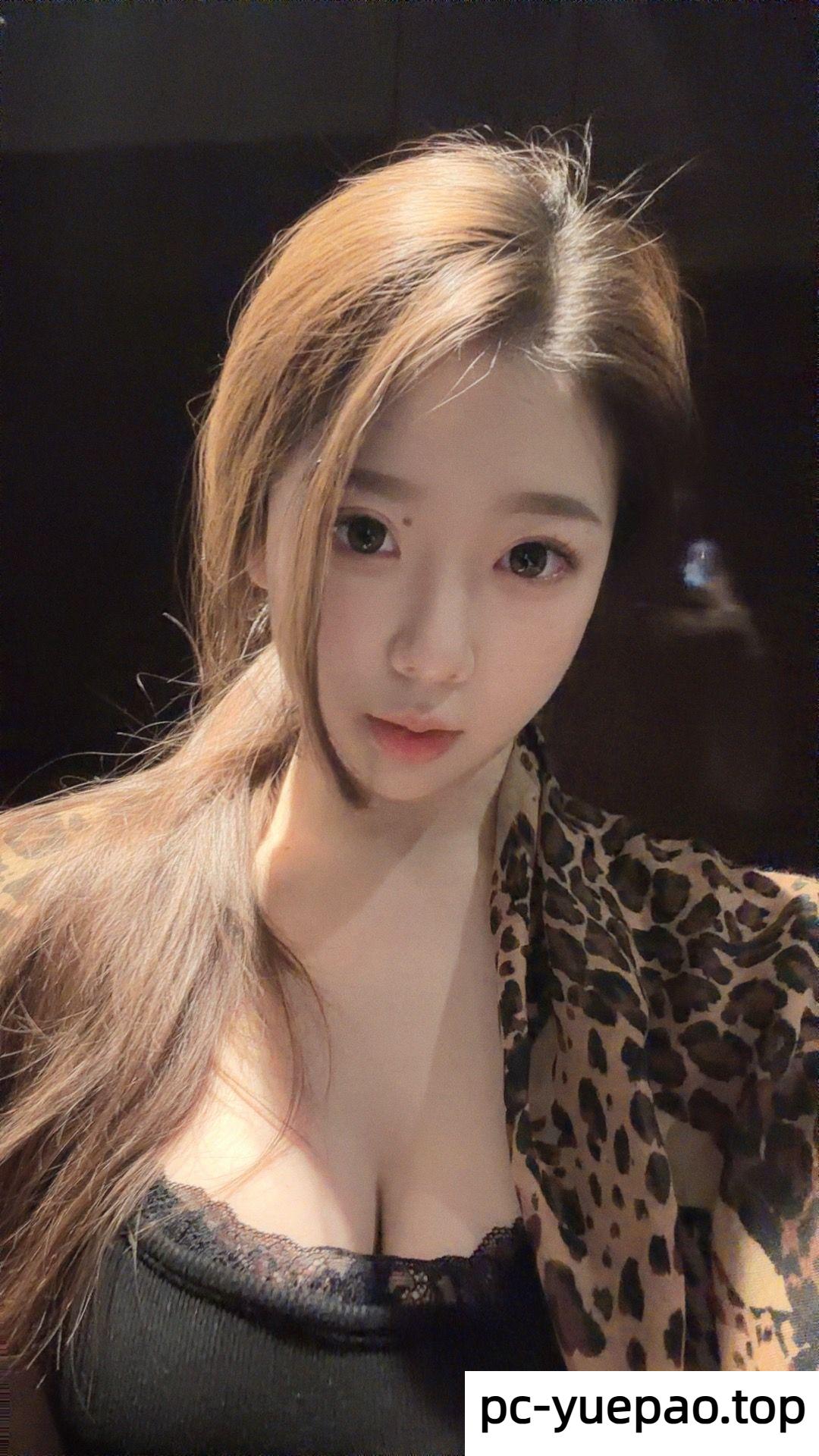 海珠回归的大奶妹思思