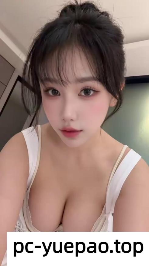 大咪咪奶头小越舔越来劲