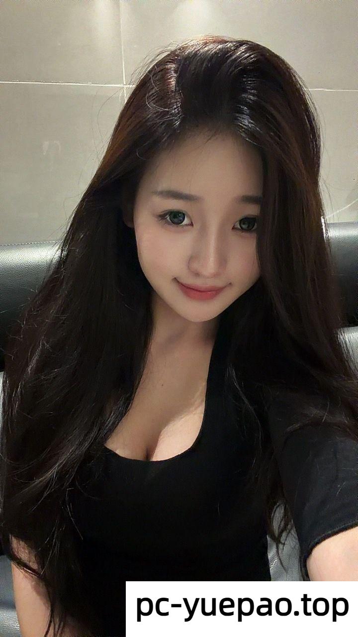 滨城区性感风骚圆胸妹子