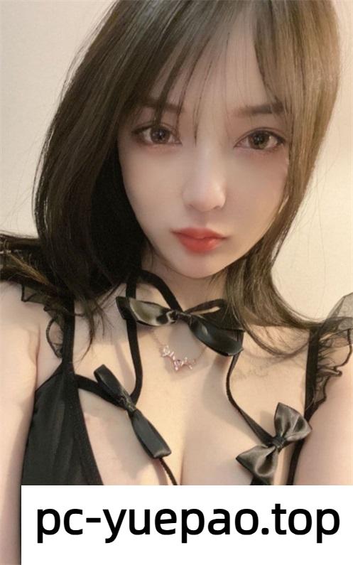 高颜值辣妹穿着制服让你干