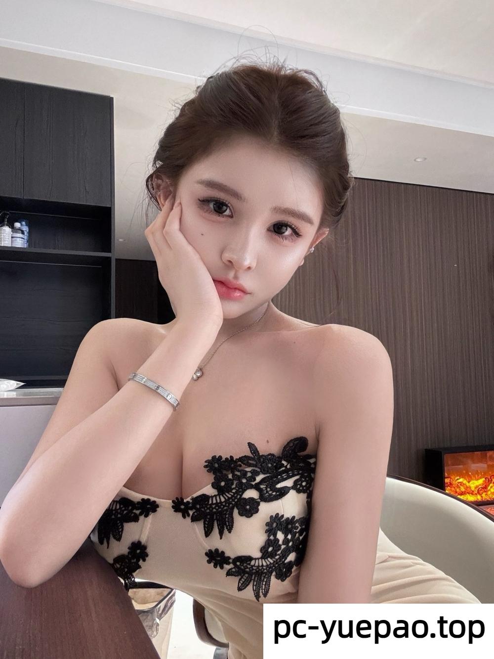吃奶妹妹舌头特别灵活