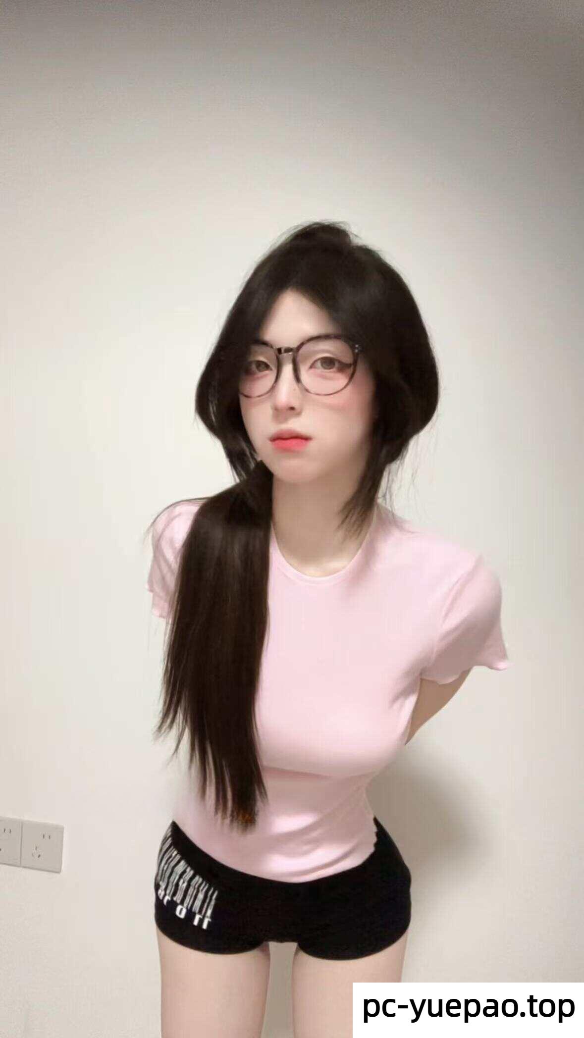 宝山区清纯软妹带个镜很带劲