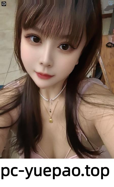 福州台江宝藏小少妇，潮喷有力溅一身
