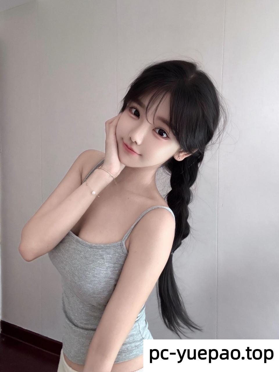 学生妹她的无毛馒头鲍真嫩