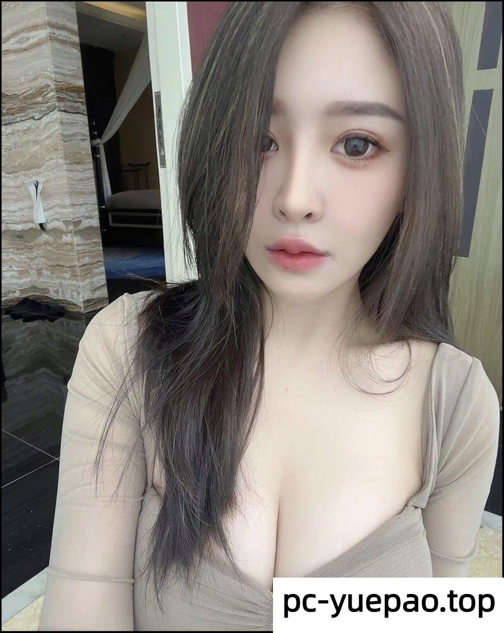 16053515820
