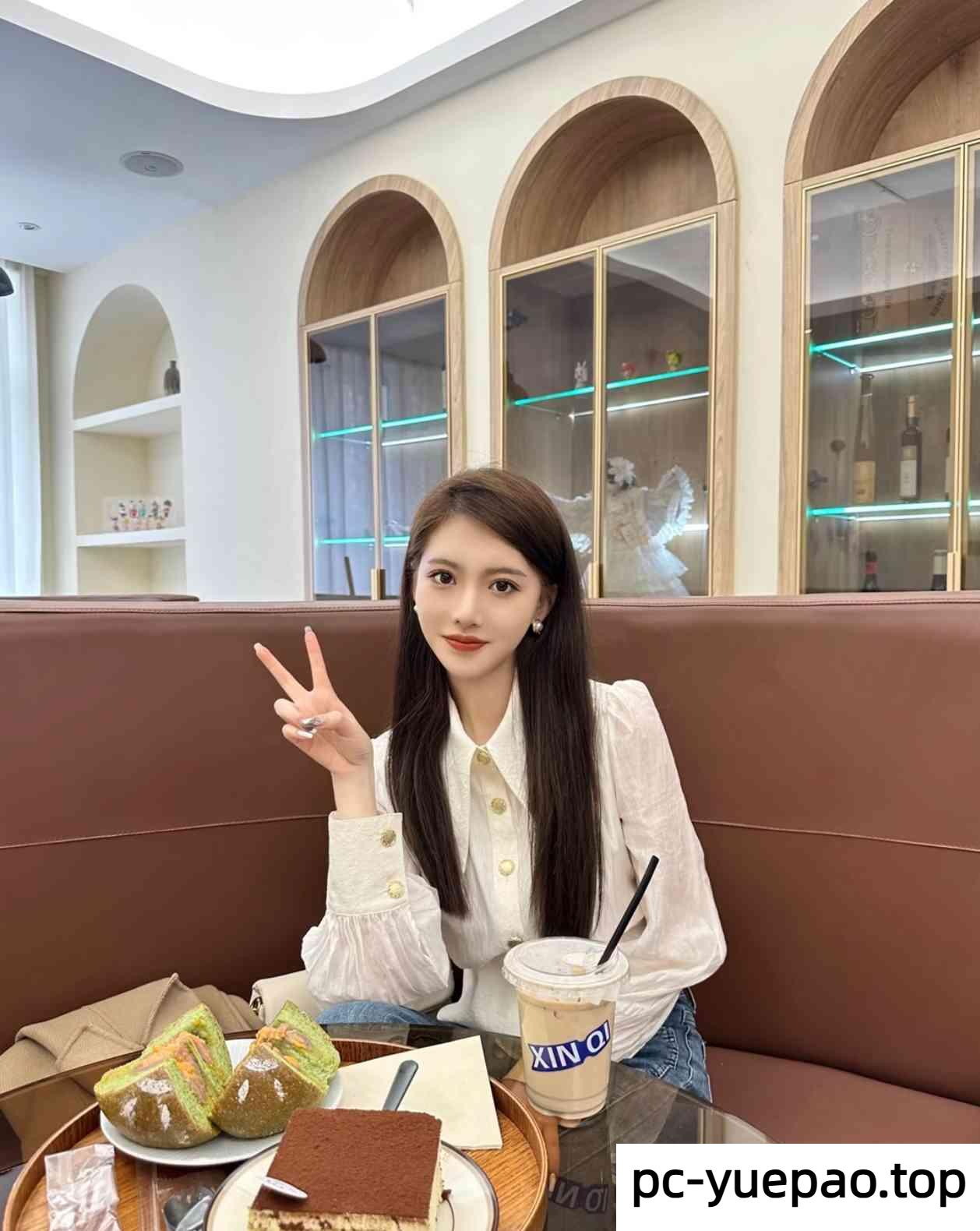 大熊儿小姐姐