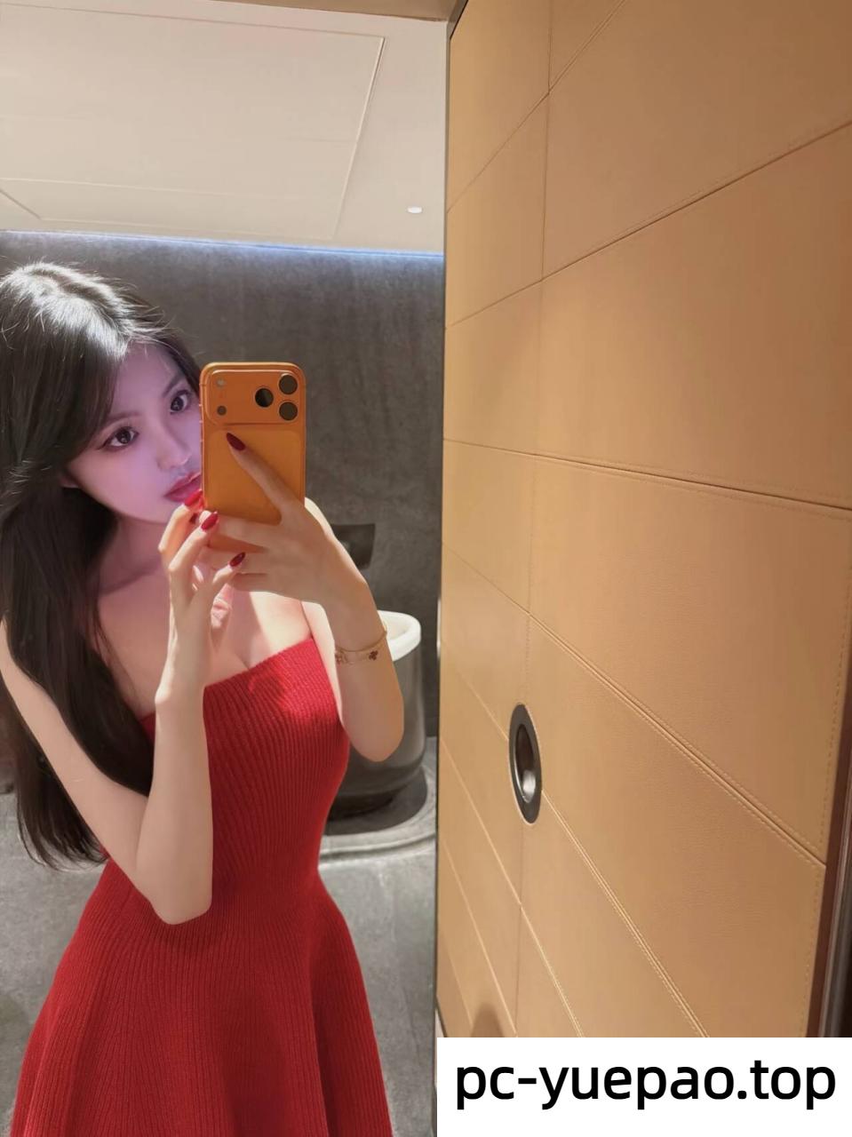 静安服务系榨汁小姐姐