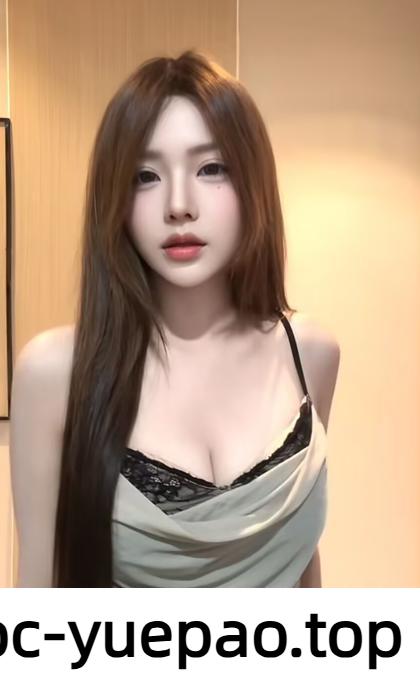 没想到这么年轻却是个骚货