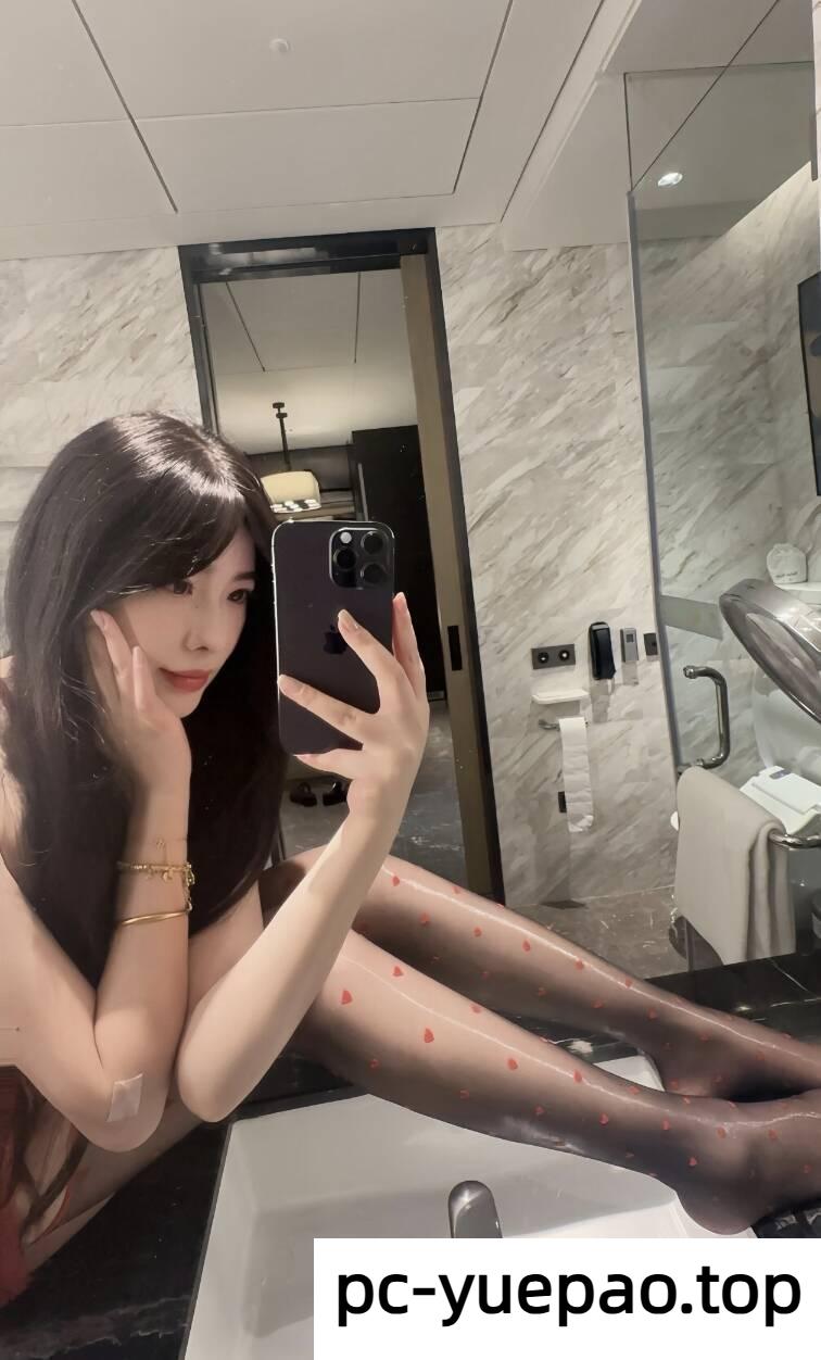 东莞长腿黑丝御姐好风骚
