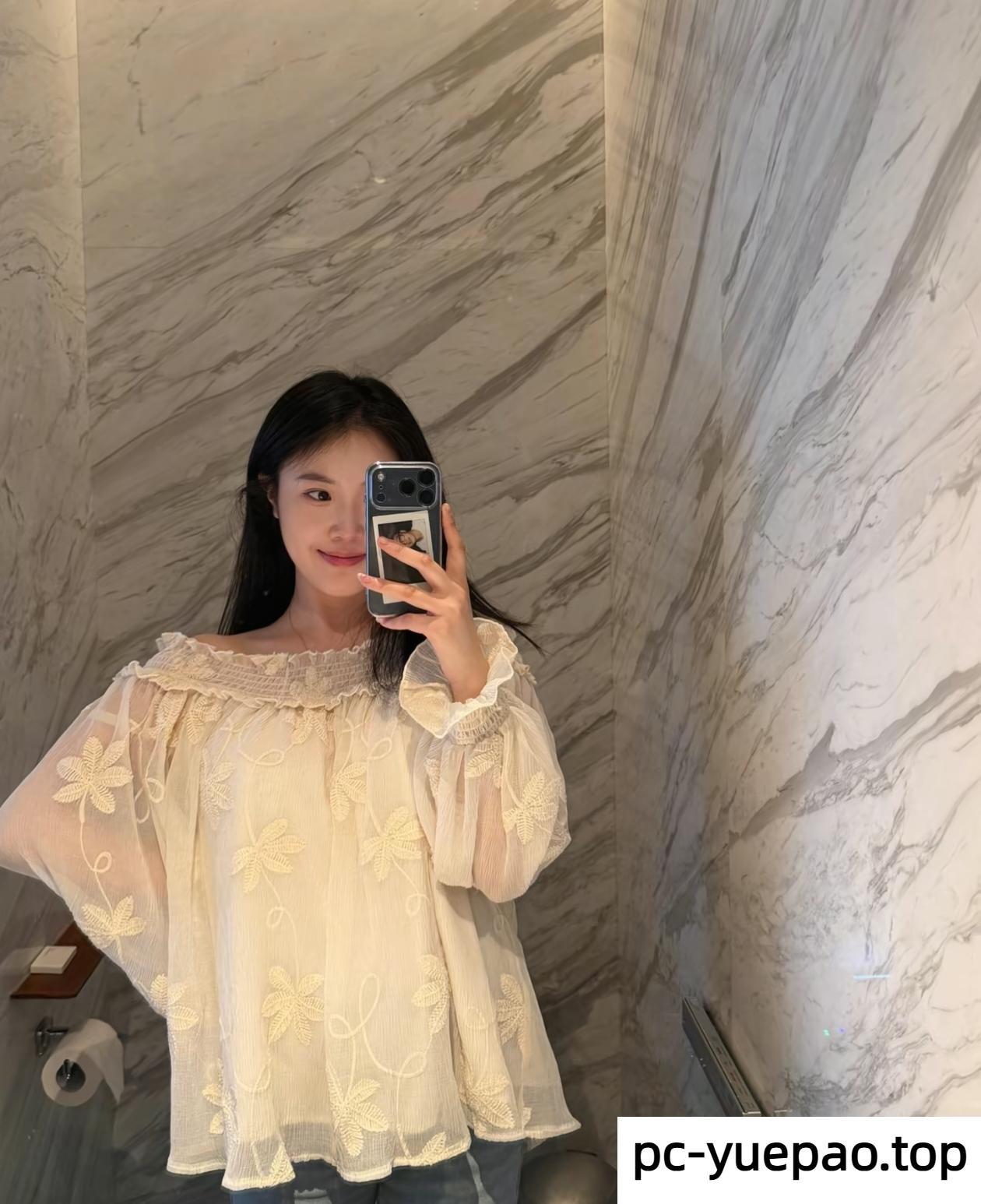 服务系颜值圆圆老师