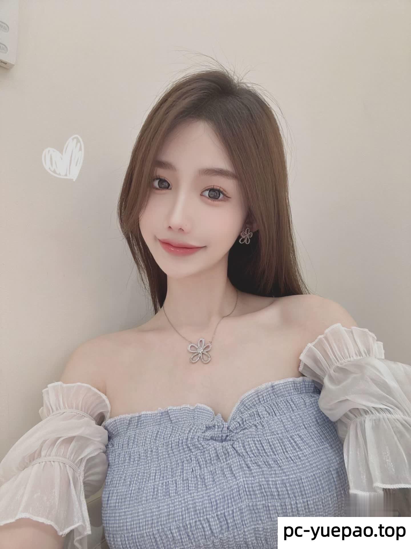 青秀区辣辣一对嫩乳美不胜收